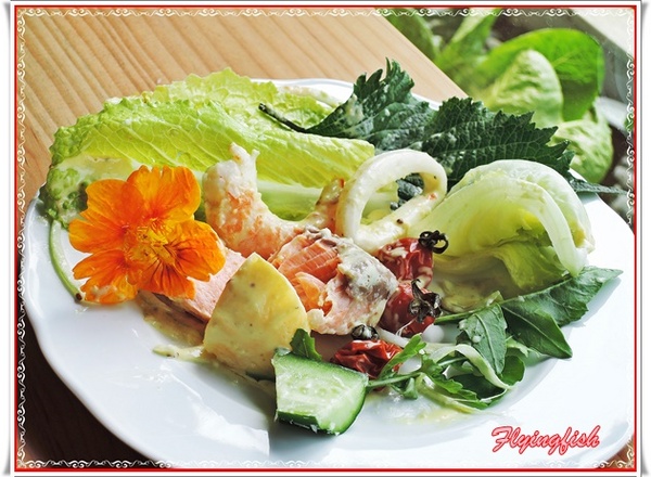 包心菜實驗廚房:✜ 白天及夜晚皆美,讓人耳目一新滴鄉村風健康餐飲空間 - 台中「包心菜實驗廚房」 ٩(๑❛ᴗ❛๑)۶