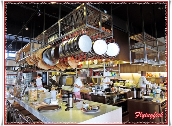 包心菜實驗廚房:✜ 白天及夜晚皆美,讓人耳目一新滴鄉村風健康餐飲空間 - 台中「包心菜實驗廚房」 ٩(๑❛ᴗ❛๑)۶