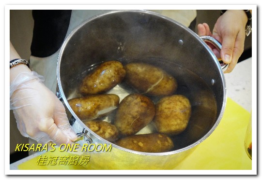 桂冠窩廚房:桂冠窩廚房.德國家郷春宴烹飪課程記錄.上