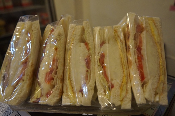 囍家炭烤三明治：[北投在地美食]囍家炭烤三明治~一次大滿足之雙喜(豬排+馬鈴薯)炭烤三明治