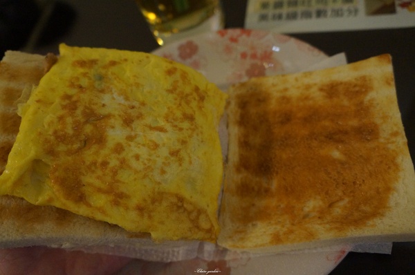 囍家炭烤三明治：[北投在地美食]囍家炭烤三明治~一次大滿足之雙喜(豬排+馬鈴薯)炭烤三明治