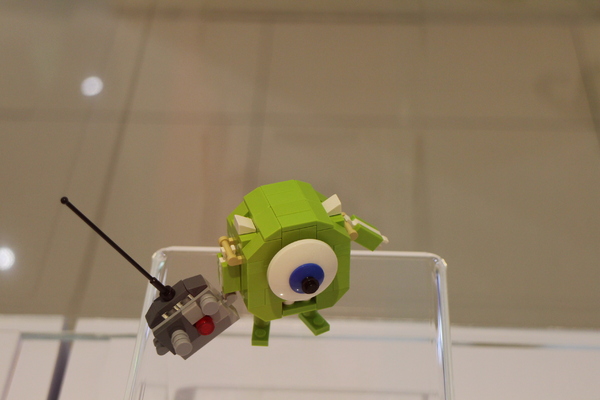 樂高積木展：台北‧免費全台最大樂高積木展/海綿寶寶、小小兵、鋼彈、星際迷航戰艦、阿帕契