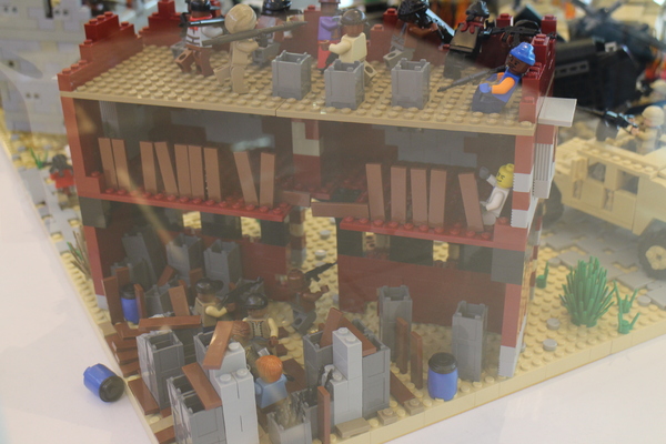 樂高積木展：台北‧免費全台最大樂高積木展/海綿寶寶、小小兵、鋼彈、星際迷航戰艦、阿帕契