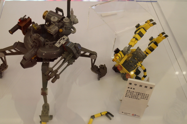 樂高積木展：台北‧免費全台最大樂高積木展/海綿寶寶、小小兵、鋼彈、星際迷航戰艦、阿帕契