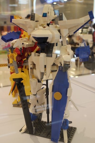 樂高積木展：台北‧免費全台最大樂高積木展/海綿寶寶、小小兵、鋼彈、星際迷航戰艦、阿帕契