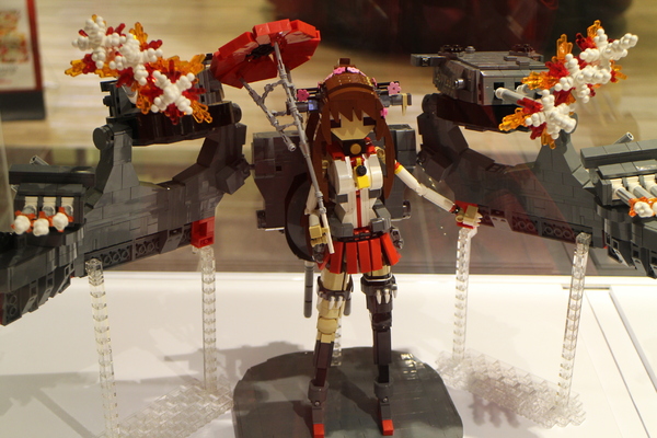 樂高積木展：台北‧免費全台最大樂高積木展/海綿寶寶、小小兵、鋼彈、星際迷航戰艦、阿帕契