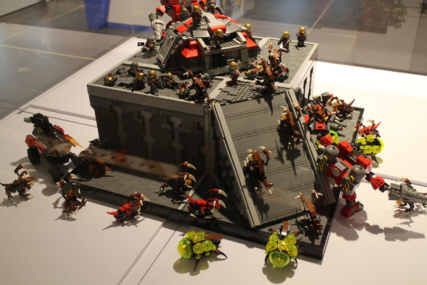 樂高積木展：台北‧免費全台最大樂高積木展/海綿寶寶、小小兵、鋼彈、星際迷航戰艦、阿帕契