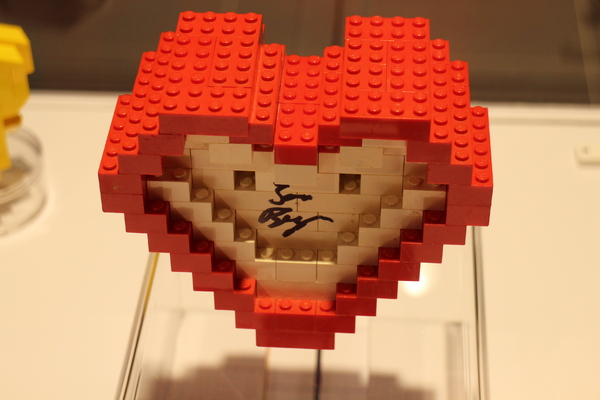 樂高積木展：台北‧免費全台最大樂高積木展/海綿寶寶、小小兵、鋼彈、星際迷航戰艦、阿帕契