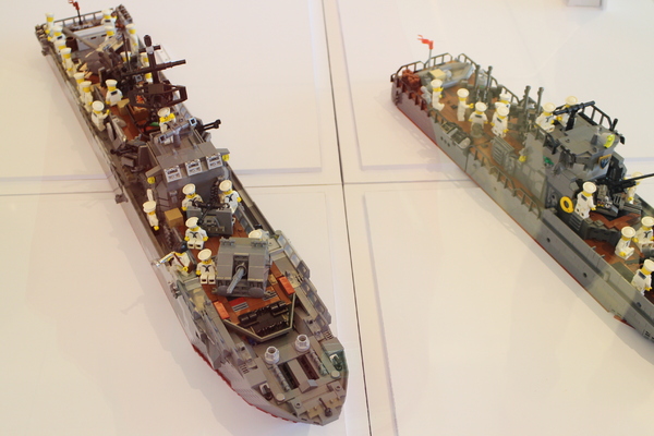 樂高積木展：台北‧免費全台最大樂高積木展/海綿寶寶、小小兵、鋼彈、星際迷航戰艦、阿帕契