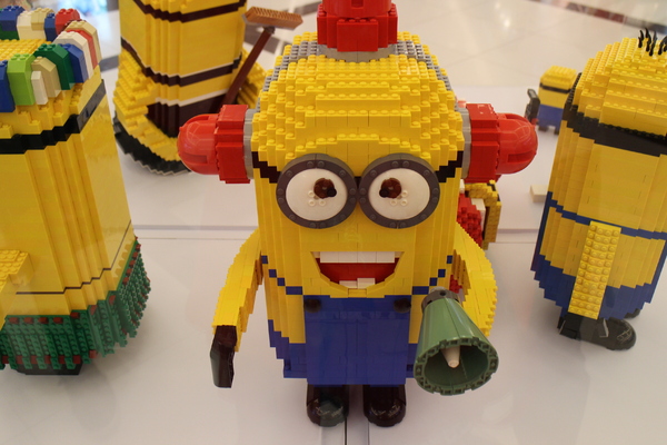 樂高積木展：台北‧免費全台最大樂高積木展/海綿寶寶、小小兵、鋼彈、星際迷航戰艦、阿帕契