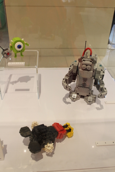 樂高積木展：台北‧免費全台最大樂高積木展/海綿寶寶、小小兵、鋼彈、星際迷航戰艦、阿帕契