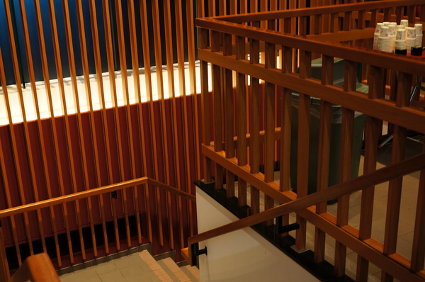 くら寿司藏壽司 Kura Sushi(松江南京店):(胖樺食記)台北市松江南京站くら寿司藏壽司Kura Sushi。物超所值迴轉壽司搭配高噱頭扭蛋。