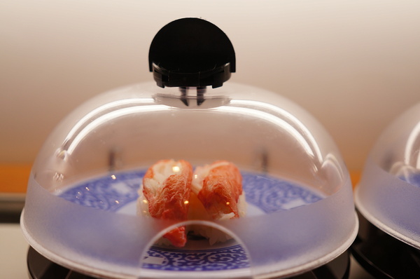 くら寿司藏壽司 Kura Sushi(松江南京店):(胖樺食記)台北市松江南京站くら寿司藏壽司Kura Sushi。物超所值迴轉壽司搭配高噱頭扭蛋。