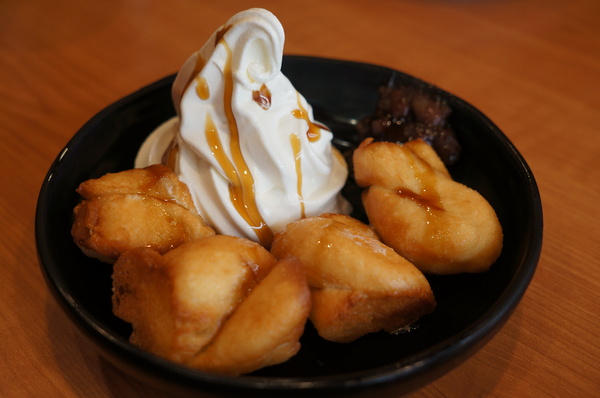 くら寿司藏壽司 Kura Sushi(松江南京店):(胖樺食記)台北市松江南京站くら寿司藏壽司Kura Sushi。物超所值迴轉壽司搭配高噱頭扭蛋。