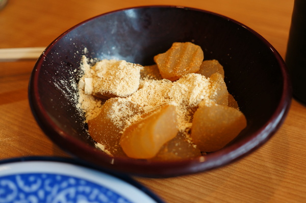 くら寿司藏壽司 Kura Sushi(松江南京店):(胖樺食記)台北市松江南京站くら寿司藏壽司Kura Sushi。物超所值迴轉壽司搭配高噱頭扭蛋。