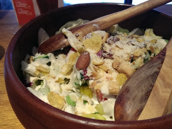 CAMPUS CAFE(忠孝店)：《台北》CAMPUS CAFE│校園新美式風味餐廳 內有活招牌@忠孝復興站