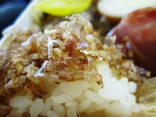 全美行池上便當:花東鐵路月台便當- 全美行