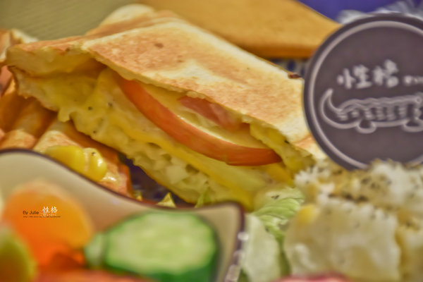 性格せいかく 早午餐:台南 北區.友善旅行 享用早午餐 性格せいかく