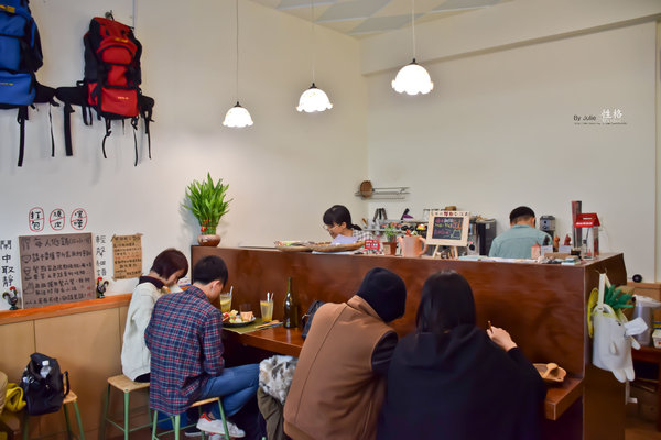 性格せいかく 早午餐:台南 北區.友善旅行 享用早午餐 性格せいかく