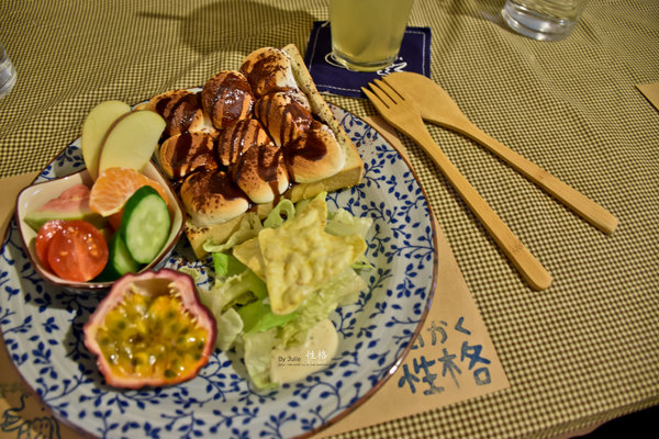 性格せいかく 早午餐:台南 北區.友善旅行 享用早午餐 性格せいかく