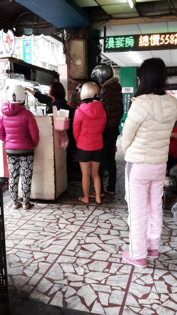 日式早餐碳烤三明治：食。新北蘆洲區。豐富一天的開始，日式碳烤土司讓你飽足又滿意