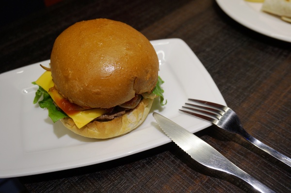 11oz COFFEE：[信義安和] 平價輕食咖啡 -11oz COFFEE  美味不貴!