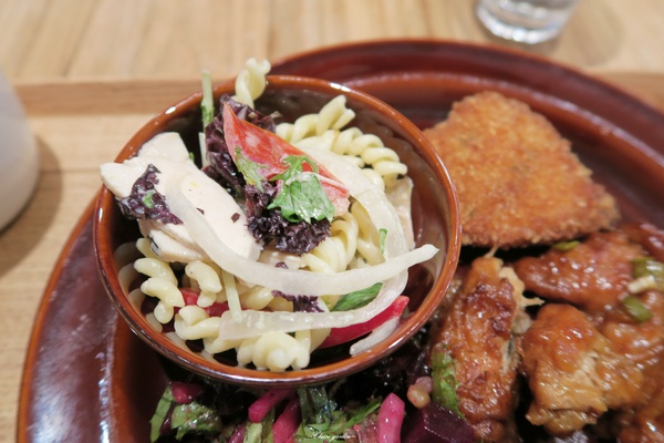 無印良品 Cafe & Meal MUJI (阪急店)：台北捷運市府站Café&Meal MUJI~無印良品也跨足餐飲界啦