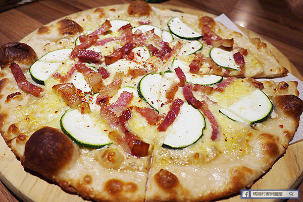 ita 義塔‧創義料理(台北重慶南店)：◆台北中正。捷運台北車站【Ita 義塔創義料理】美味義起來！義大利料理分享餐。排餐。義大利麵。燉飯。披薩