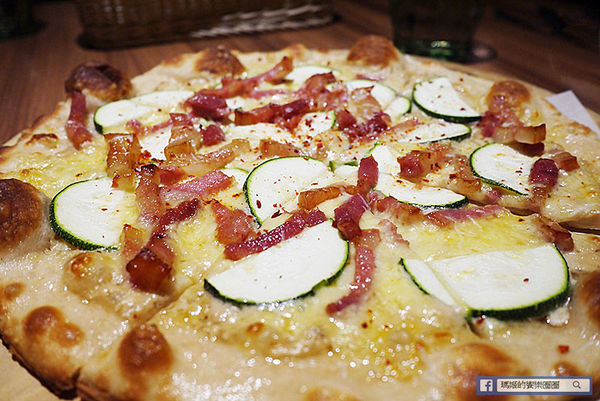 ita 義塔‧創義料理(台北重慶南店)：◆台北中正。捷運台北車站【Ita 義塔創義料理】美味義起來！義大利料理分享餐。排餐。義大利麵。燉飯。披薩