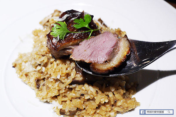 ita 義塔‧創義料理(台北重慶南店)：◆台北中正。捷運台北車站【Ita 義塔創義料理】美味義起來！義大利料理分享餐。排餐。義大利麵。燉飯。披薩