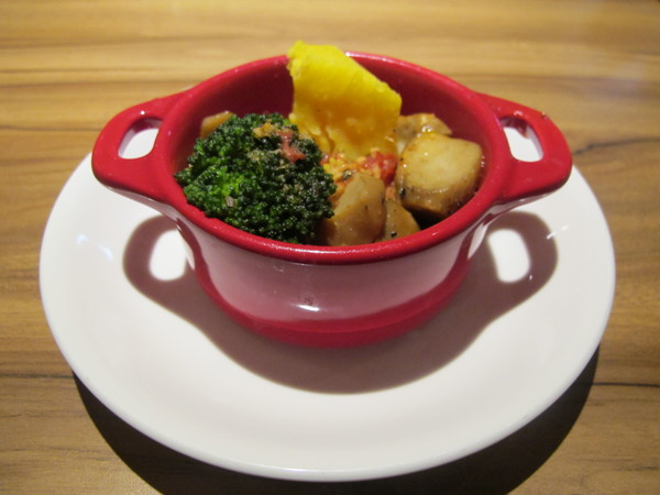 ita 義塔‧創義料理(台北重慶南店)：(食記)王品旗下新秀ita義塔‧創義料理。台北市重慶南路交通便利。餐點表現中規中矩。飲料甜點創意十足滋味普普。