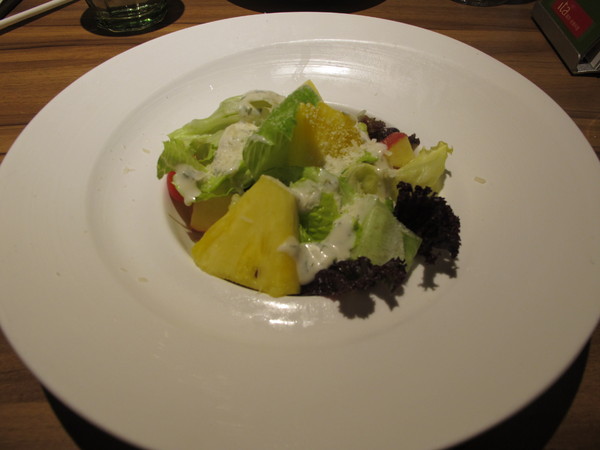 ita 義塔‧創義料理(台北重慶南店)：(食記)王品旗下新秀ita義塔‧創義料理。台北市重慶南路交通便利。餐點表現中規中矩。飲料甜點創意十足滋味普普。