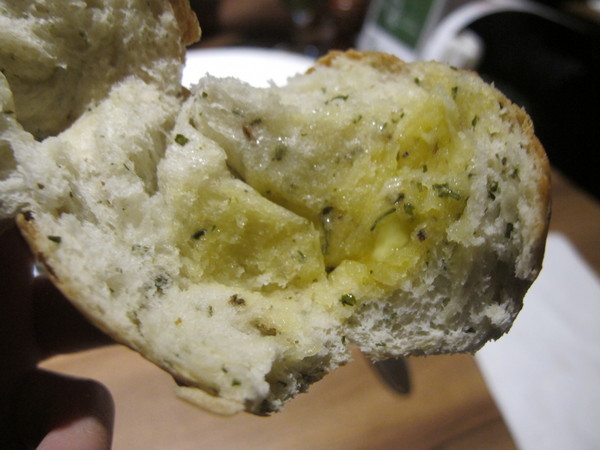 ita 義塔‧創義料理(台北重慶南店)：(食記)王品旗下新秀ita義塔‧創義料理。台北市重慶南路交通便利。餐點表現中規中矩。飲料甜點創意十足滋味普普。