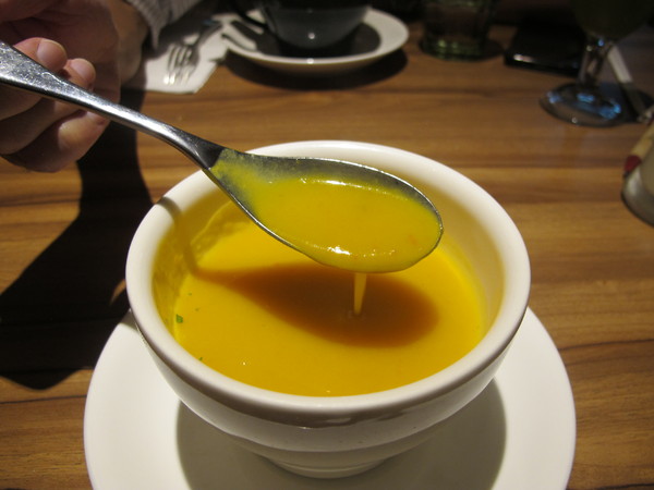 ita 義塔‧創義料理(台北重慶南店)：(食記)王品旗下新秀ita義塔‧創義料理。台北市重慶南路交通便利。餐點表現中規中矩。飲料甜點創意十足滋味普普。