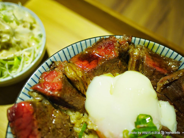 滿燒肉丼食堂(青海店):【食記】台中Yakiniku Don Syokudou 滿燒肉丼食堂 (青海店)@西屯 : 味道不差,口味較清淡,滿一點會更好!