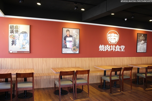 滿燒肉丼食堂(青海店)：滿燒肉丼食堂 (青海店)✪滿滿的肉好幸福~103.12.16