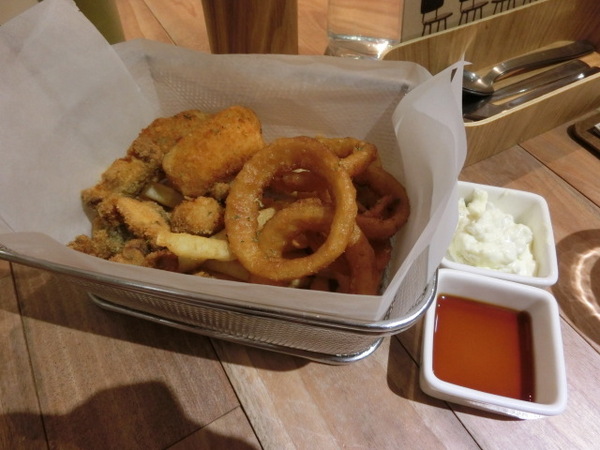 Fabrica 椅子：《口碑券》Fabrica 椅子│創意十足咖啡廳 創出獨特口味的分子雪糕@信義安和站