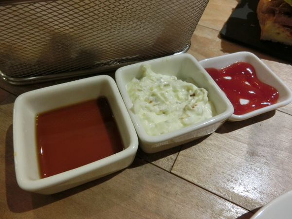 Fabrica 椅子：《口碑券》Fabrica 椅子│創意十足咖啡廳 創出獨特口味的分子雪糕@信義安和站