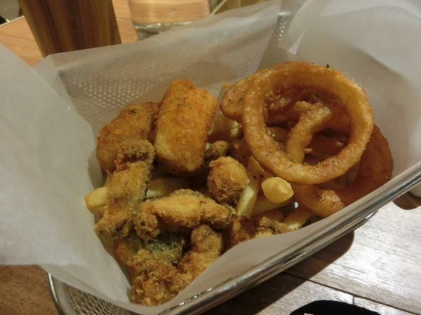 Fabrica 椅子：《口碑券》Fabrica 椅子│創意十足咖啡廳 創出獨特口味的分子雪糕@信義安和站