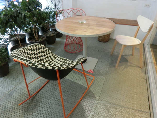 Fabrica 椅子：《口碑券》Fabrica 椅子│創意十足咖啡廳 創出獨特口味的分子雪糕@信義安和站