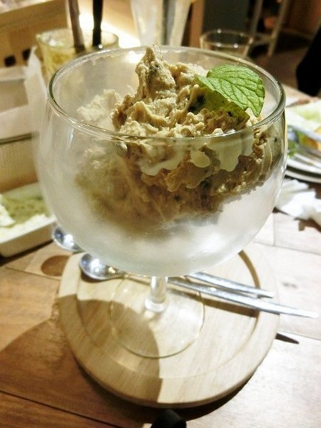 Fabrica 椅子：《口碑券》Fabrica 椅子│創意十足咖啡廳 創出獨特口味的分子雪糕@信義安和站