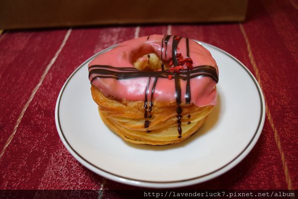 CRONUTT：♥CRONUTT千層口感東區必買甜甜圈!