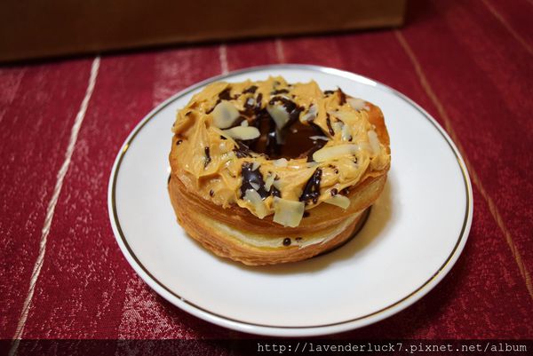 CRONUTT：♥CRONUTT千層口感東區必買甜甜圈!