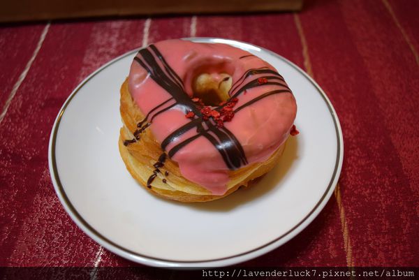 CRONUTT：♥CRONUTT千層口感東區必買甜甜圈!