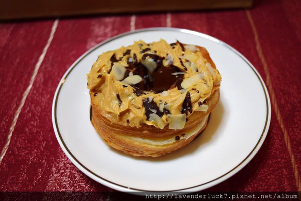 CRONUTT：♥CRONUTT千層口感東區必買甜甜圈!