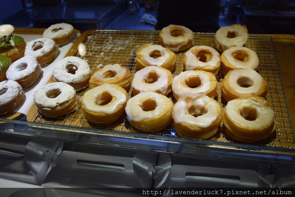 CRONUTT：♥CRONUTT千層口感東區必買甜甜圈!