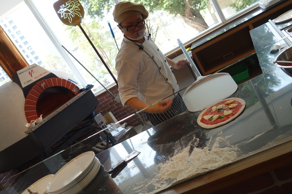 叉子ㄨ子：1031125[官本金文愛台灣]台中市西屯區叉子ㄨ子X子輕井澤新品牌挑高大空間有沙坑可玩耍現做美食拍照的好所在市議會旁