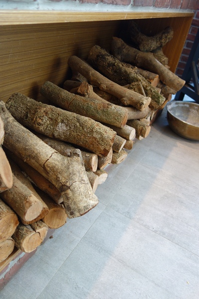 叉子ㄨ子：1031125[官本金文愛台灣]台中市西屯區叉子ㄨ子X子輕井澤新品牌挑高大空間有沙坑可玩耍現做美食拍照的好所在市議會旁