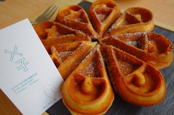 叉子ㄨ子：1031125[官本金文愛台灣]台中市西屯區叉子ㄨ子X子輕井澤新品牌挑高大空間有沙坑可玩耍現做美食拍照的好所在市議會旁