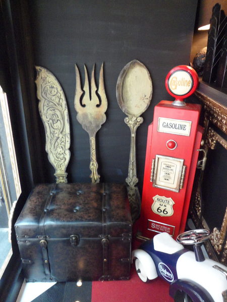 Love Peace Cafe：【台中西屯．下午茶】Love Peace Cafe ☆ 手工造型卡通馬卡龍 ☆ 甜而不膩多種選擇